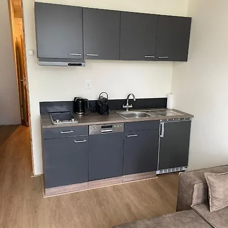 Charmant Appartement Met Terras En Parkeerplaats