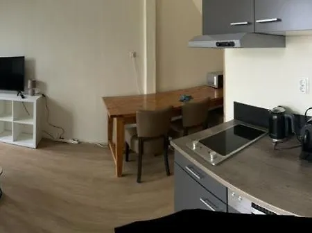 Charmant Appartement Met Terras En Parkeerplaats *