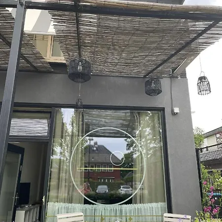 Charmant Appartement Met Terras En Parkeerplaats דירה אפלדורן