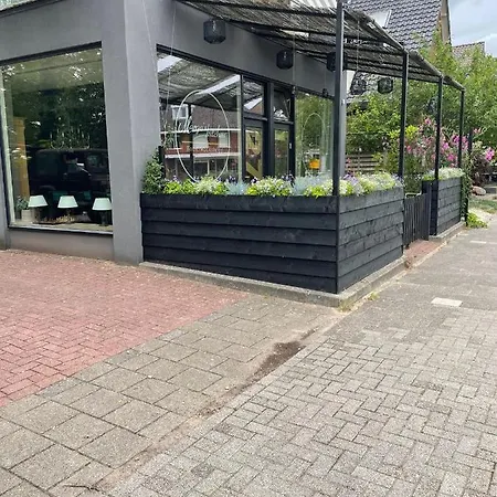 Charmant Appartement Met Terras En Parkeerplaats *